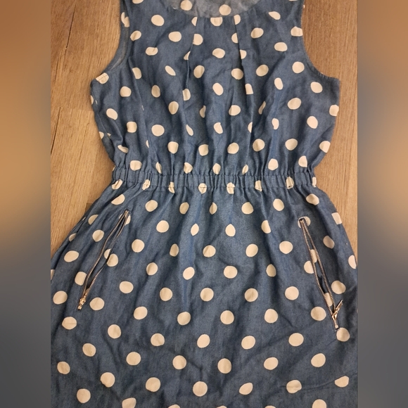 Sleeveless polka dot dress. Size Large. 65% Cotton/35%Polyester. NWT. - Picture 3 of 3